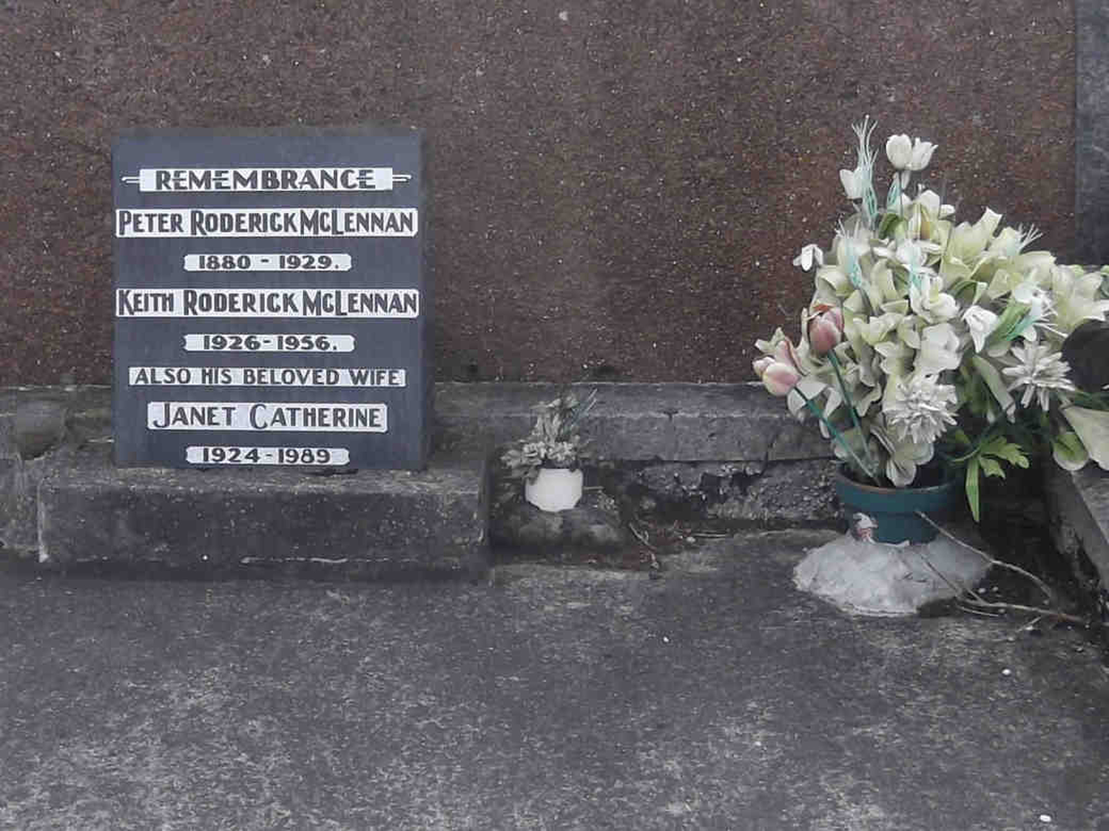 Photo of headstones/Peter Roderick McLennan headstone 1929 Dunedin